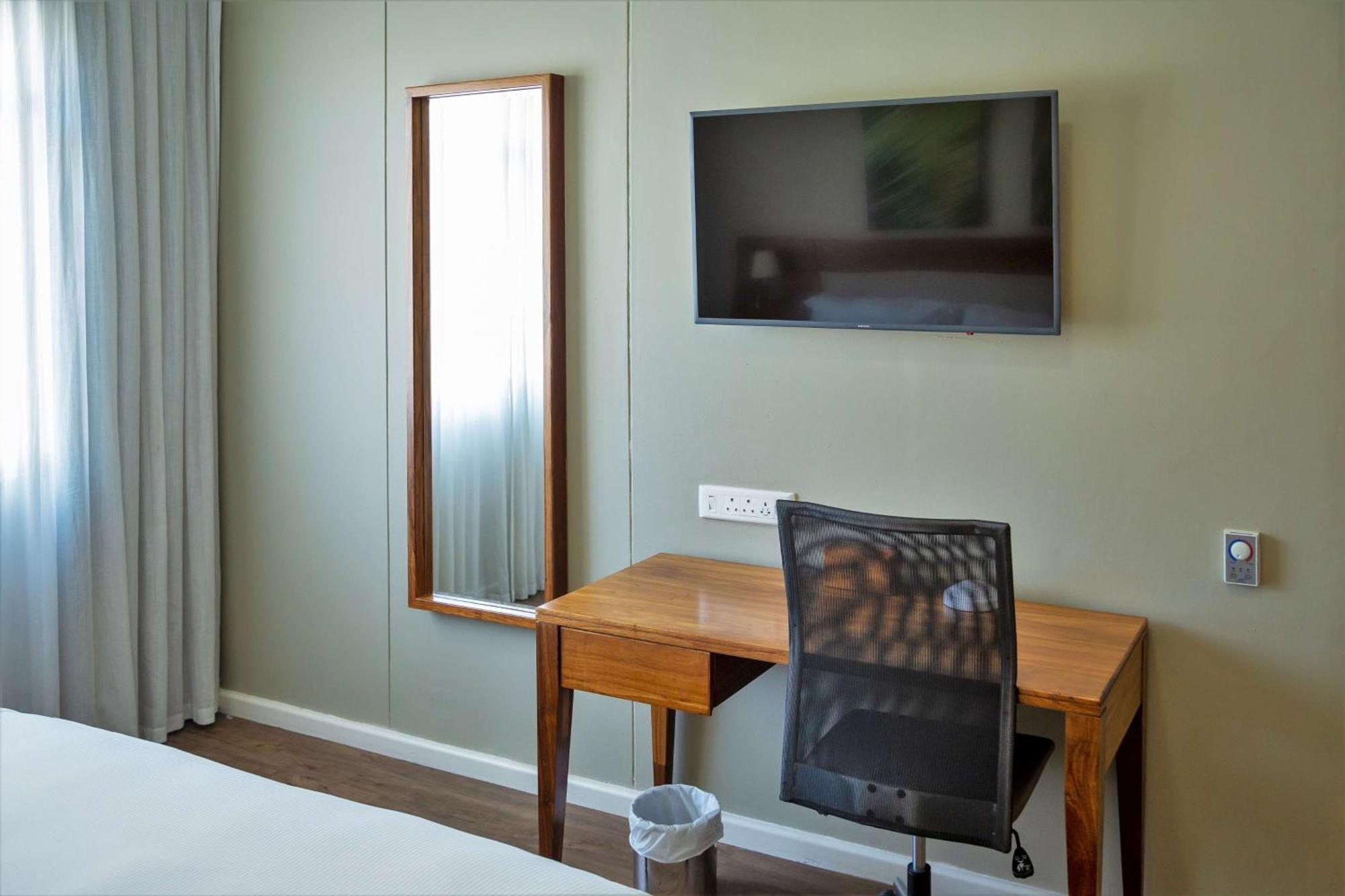Doubletree By Hilton Cape Town Upper Eastside Ξενοδοχείο Εξωτερικό φωτογραφία