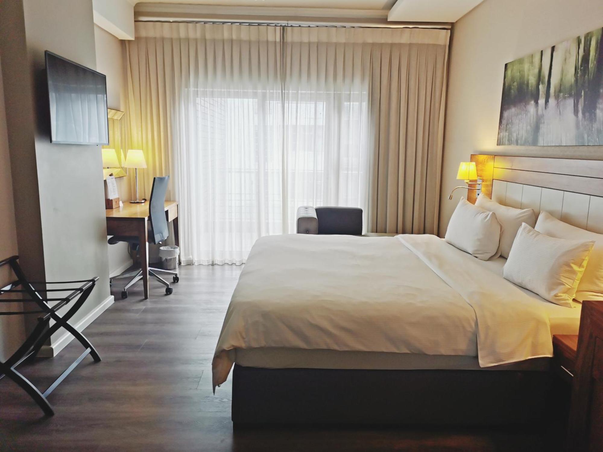 Doubletree By Hilton Cape Town Upper Eastside Ξενοδοχείο Εξωτερικό φωτογραφία