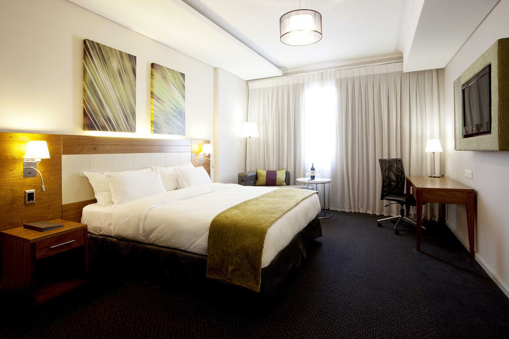 Doubletree By Hilton Cape Town Upper Eastside Ξενοδοχείο Εξωτερικό φωτογραφία